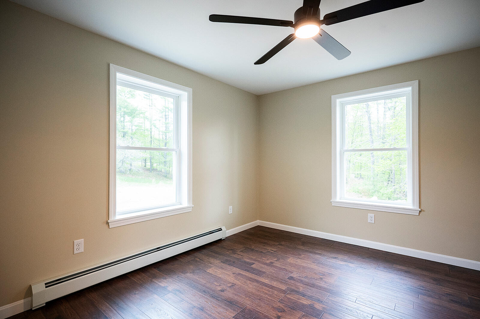 16 Dunham Lane Paris ME 04282