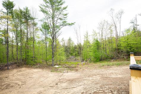 16 Dunham Lane Paris ME 04282