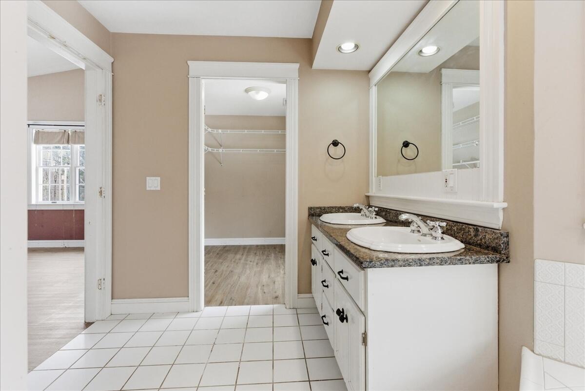 24 Winthrop Center Road Winthrop ME 04364