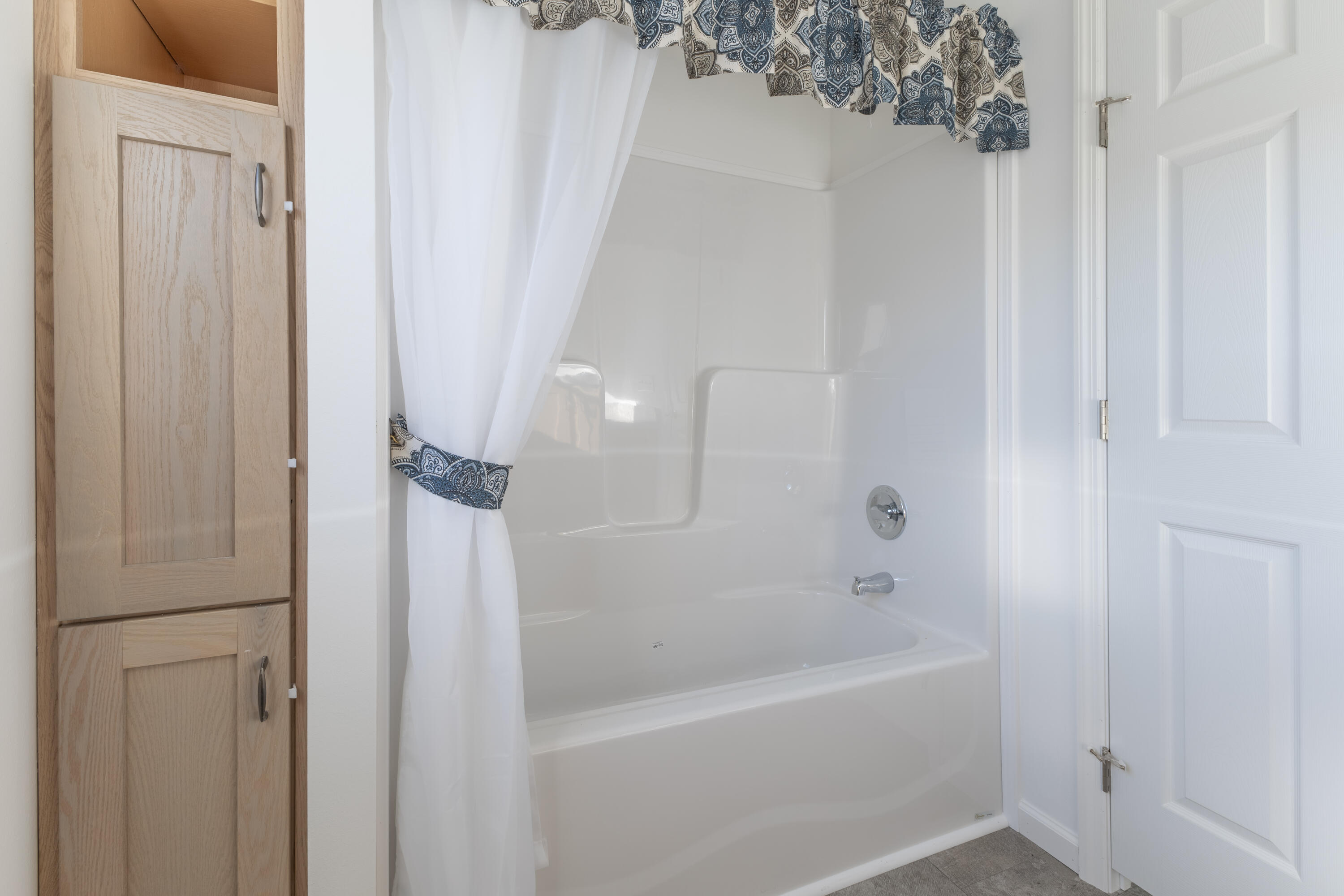 10 Goose Neck Road Hancock ME 04640