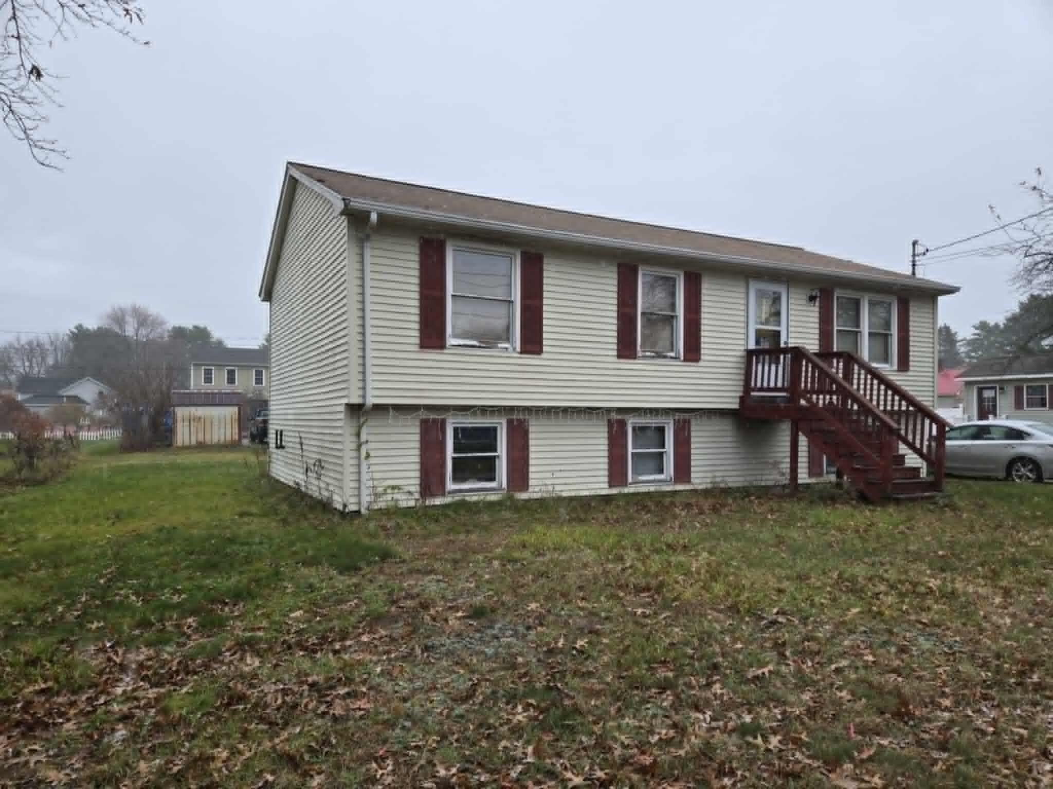 26 Mason Avenue Lewiston ME 04240