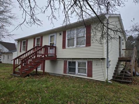 26 Mason Avenue Lewiston ME 04240