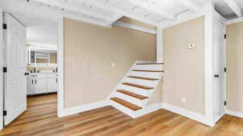 611 Stream Road Road Winterport ME 04496