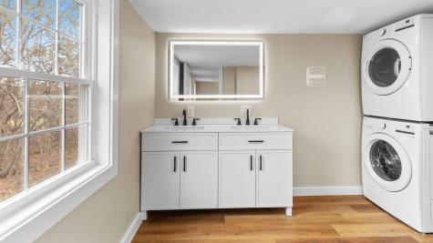 611 Stream Road Road Winterport ME 04496