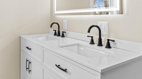 611 Stream Road Road Winterport ME 04496