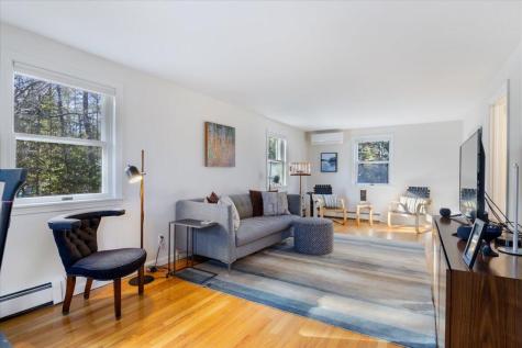 25 Rebecca Lane Yarmouth ME 04096