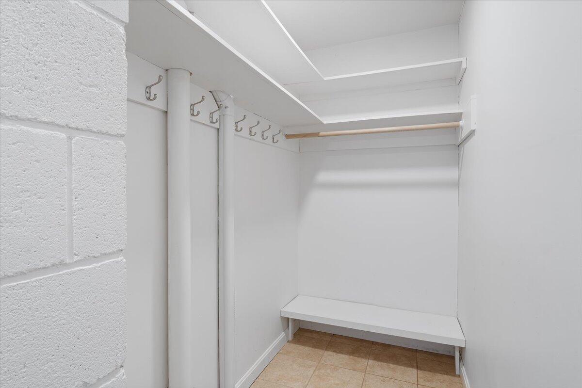 25 Rebecca Lane Yarmouth ME 04096