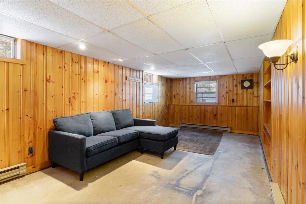 25 Rebecca Lane Yarmouth ME 04096