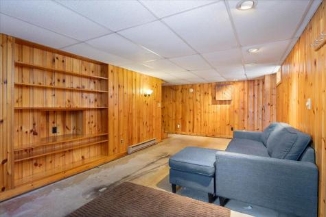 25 Rebecca Lane Yarmouth ME 04096