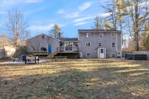 25 Rebecca Lane Yarmouth ME 04096