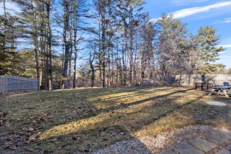 25 Rebecca Lane Yarmouth ME 04096