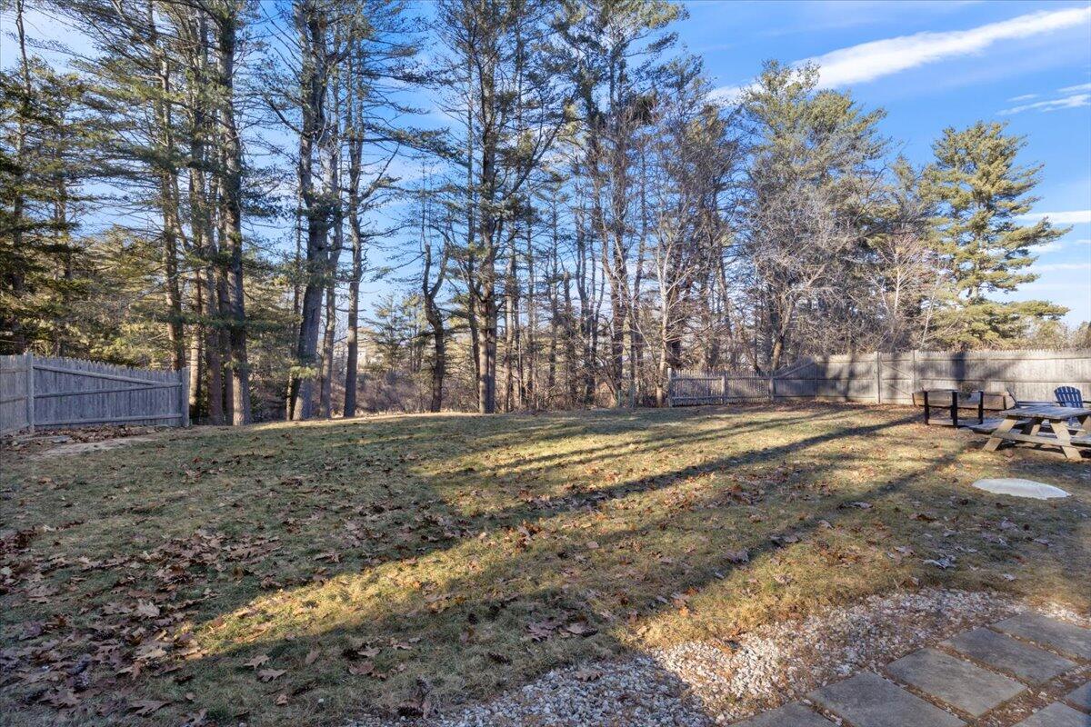 25 Rebecca Lane Yarmouth ME 04096