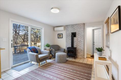 25 Rebecca Lane Yarmouth ME 04096