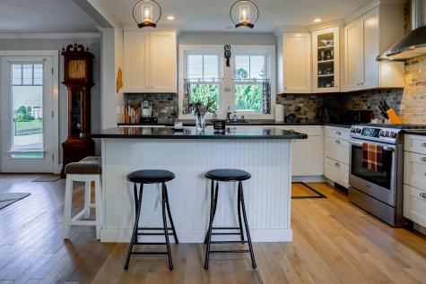 34 Andrews Avenue Falmouth ME 04105