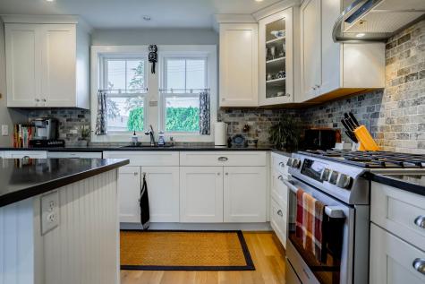 34 Andrews Avenue Falmouth ME 04105