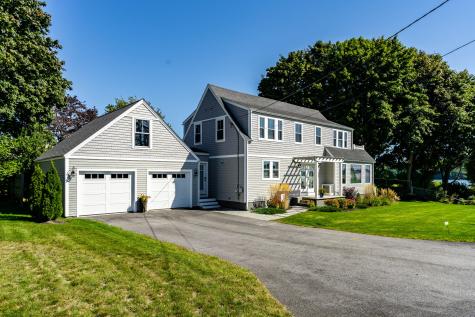 34 Andrews Avenue Falmouth ME 04105