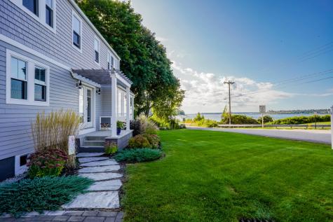 34 Andrews Avenue Falmouth ME 04105