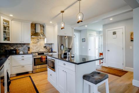 34 Andrews Avenue Falmouth ME 04105