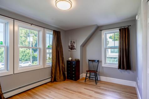 34 Andrews Avenue Falmouth ME 04105