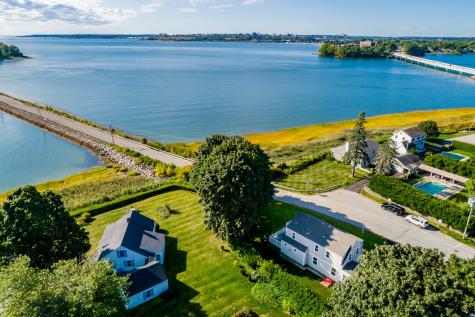 34 Andrews Avenue Falmouth ME 04105