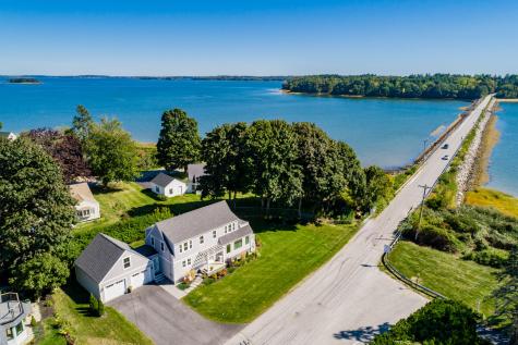 34 Andrews Avenue Falmouth ME 04105