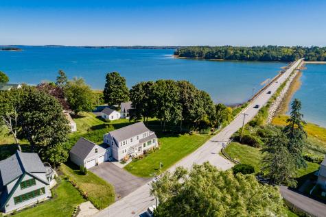 34 Andrews Avenue Falmouth ME 04105