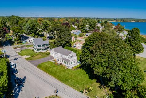 34 Andrews Avenue Falmouth ME 04105
