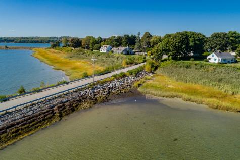 34 Andrews Avenue Falmouth ME 04105