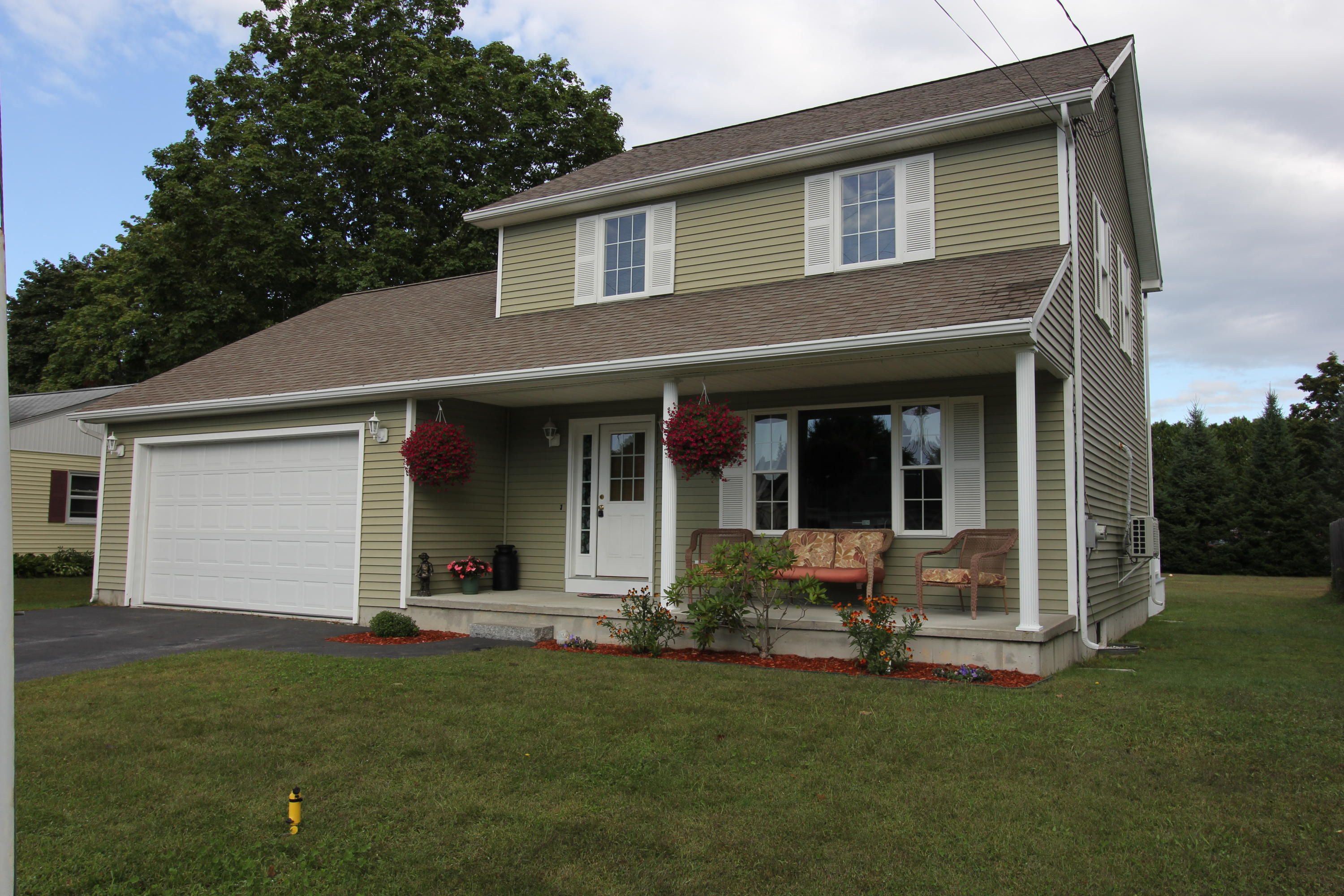 5 Richard Terrace Lewiston ME 04240