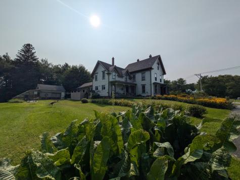 14 Spruce Street Milbridge ME 04658