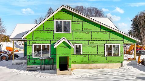 18 Shipping Lane Eliot ME 03903