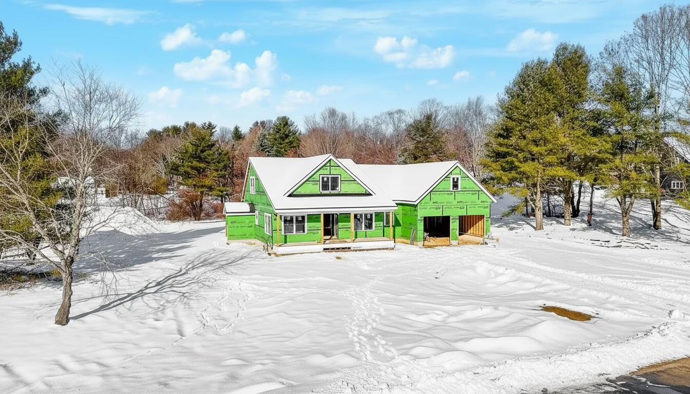 18 Shipping Lane Eliot ME 03903