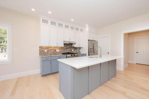 18 Shipping Lane Eliot ME 03903