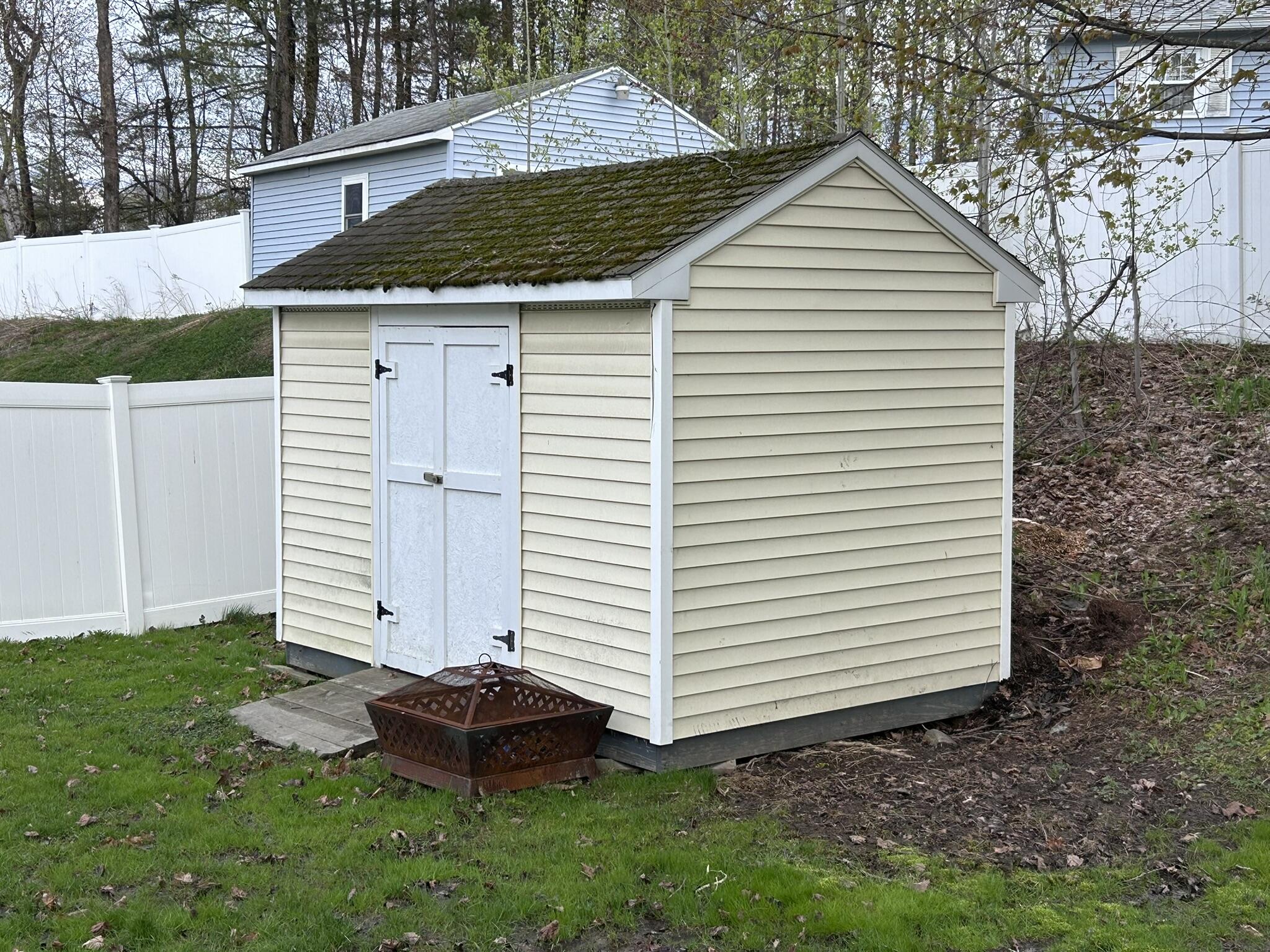 168 Augusta Road Winslow ME 04901