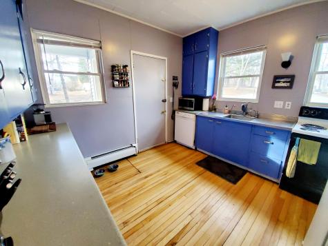402 Court Street Auburn ME 04210