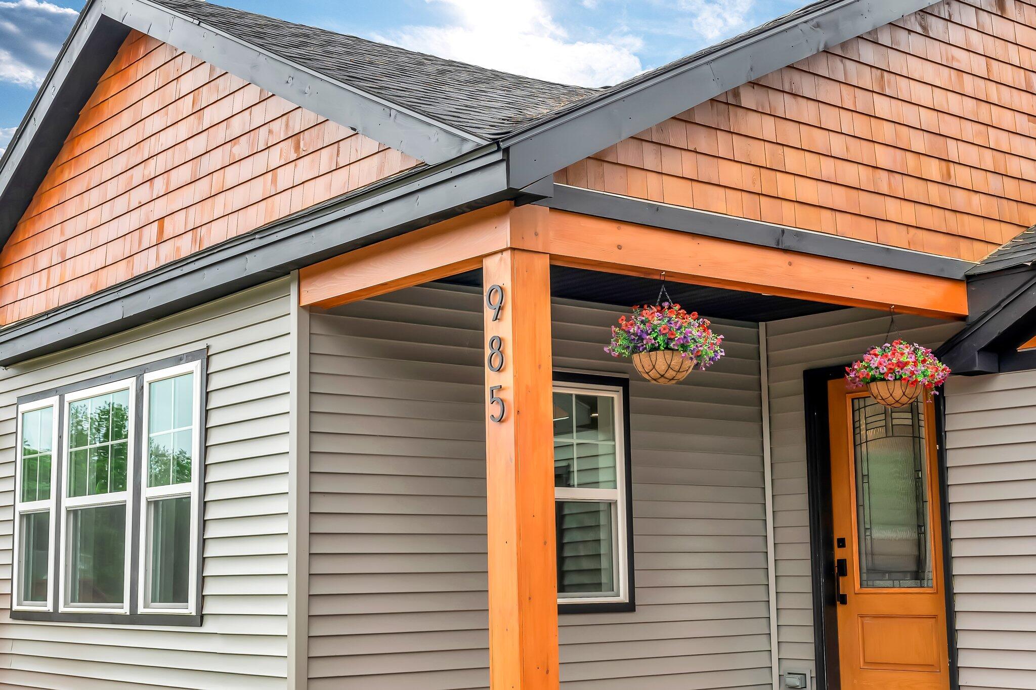 985 Main Road Eddington ME 04428