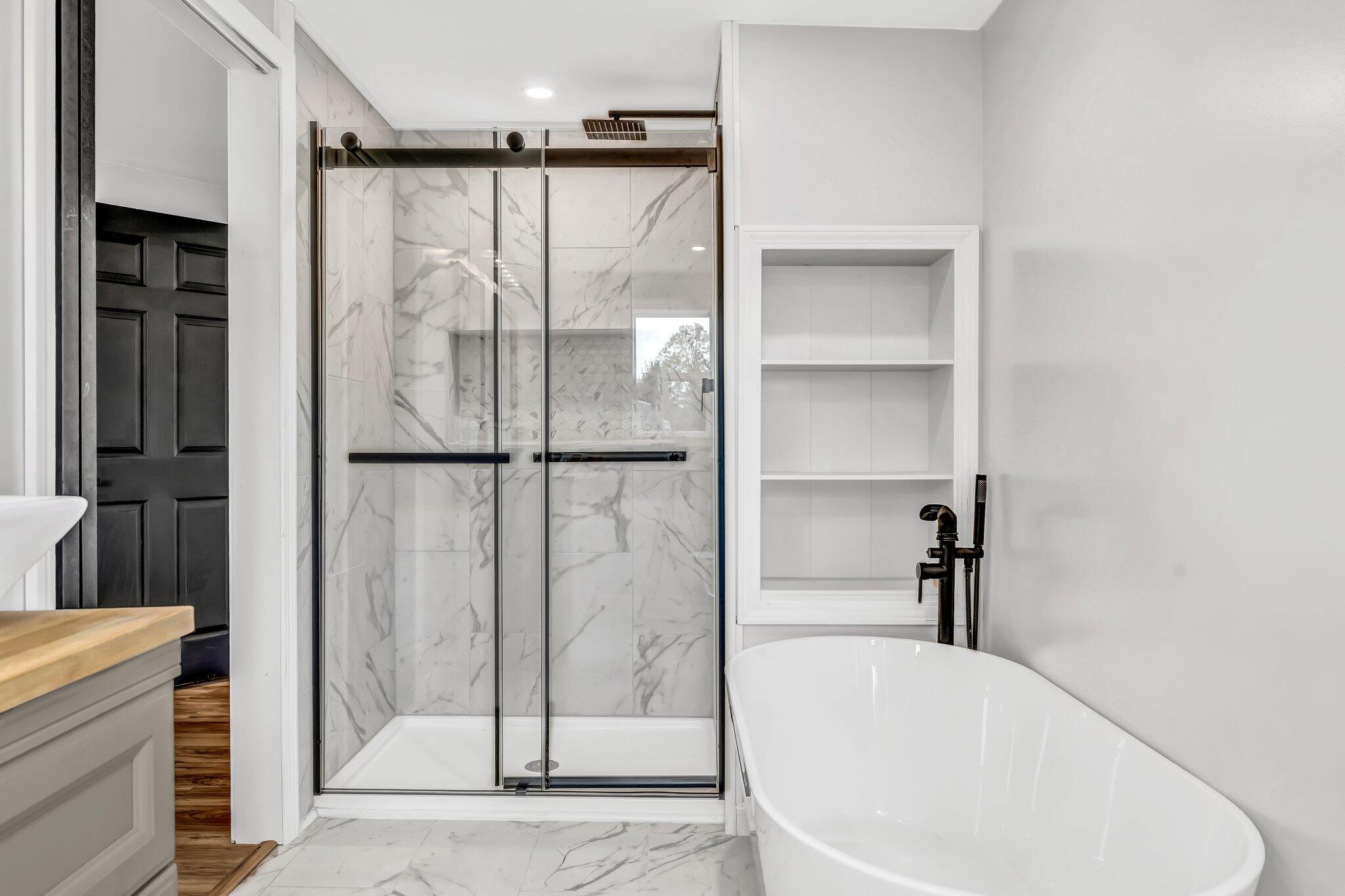 985 Main Road Eddington ME 04428