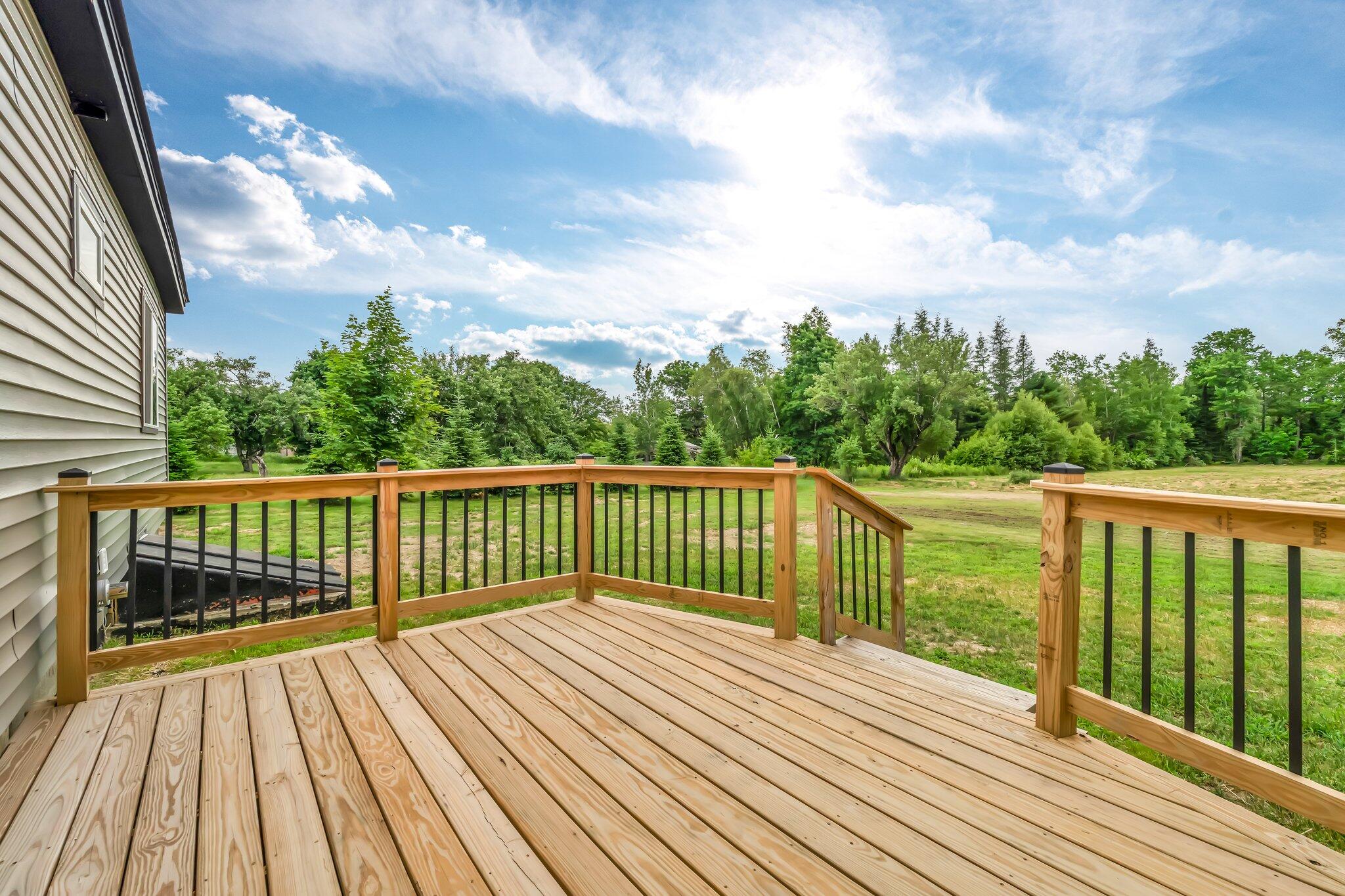 985 Main Road Eddington ME 04428