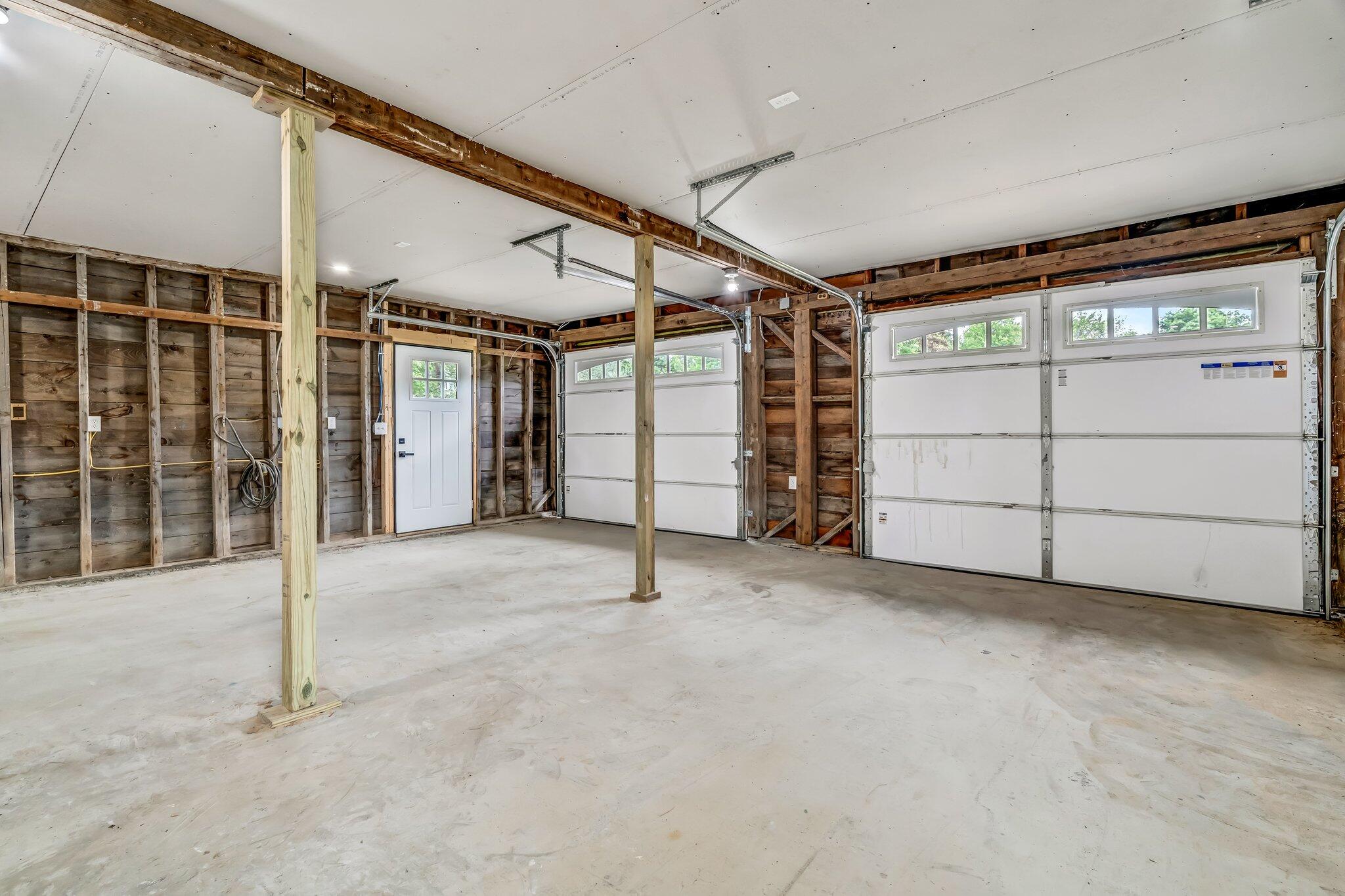 985 Main Road Eddington ME 04428