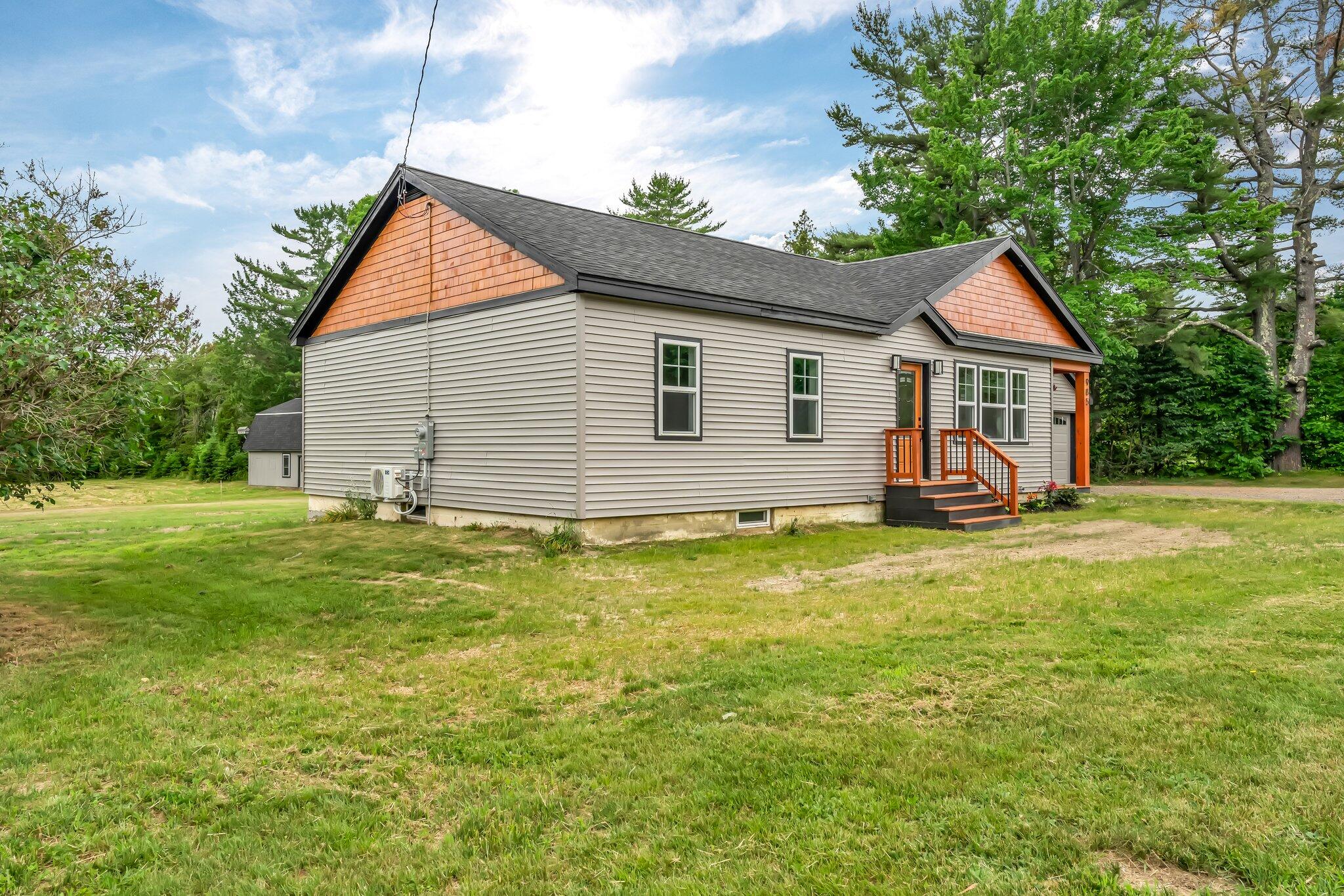 985 Main Road Eddington ME 04428