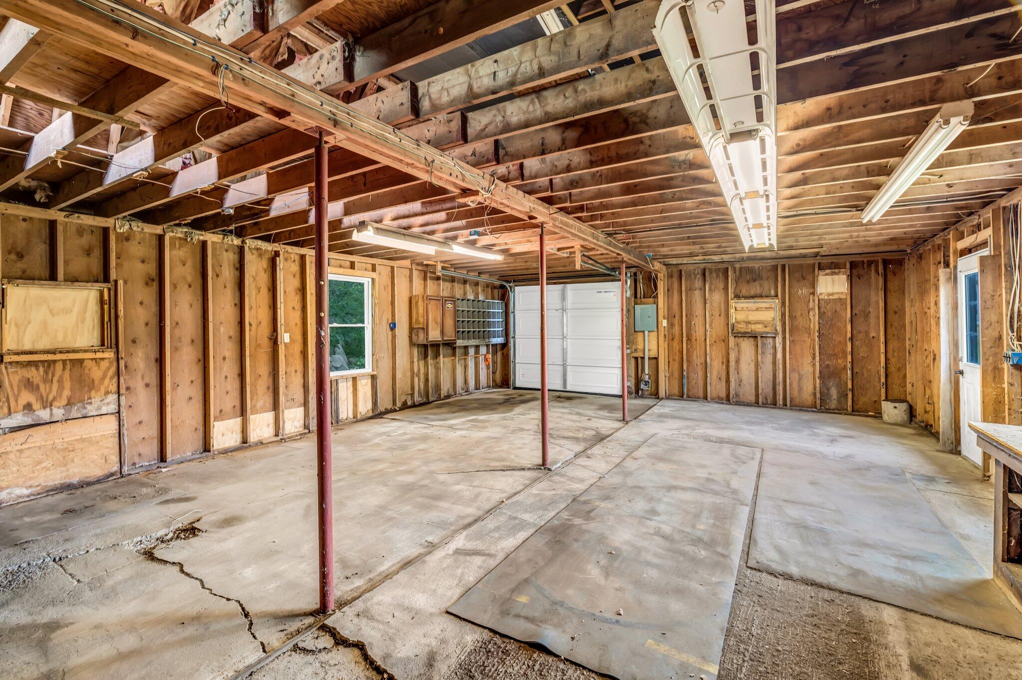 985 Main Road Eddington ME 04428