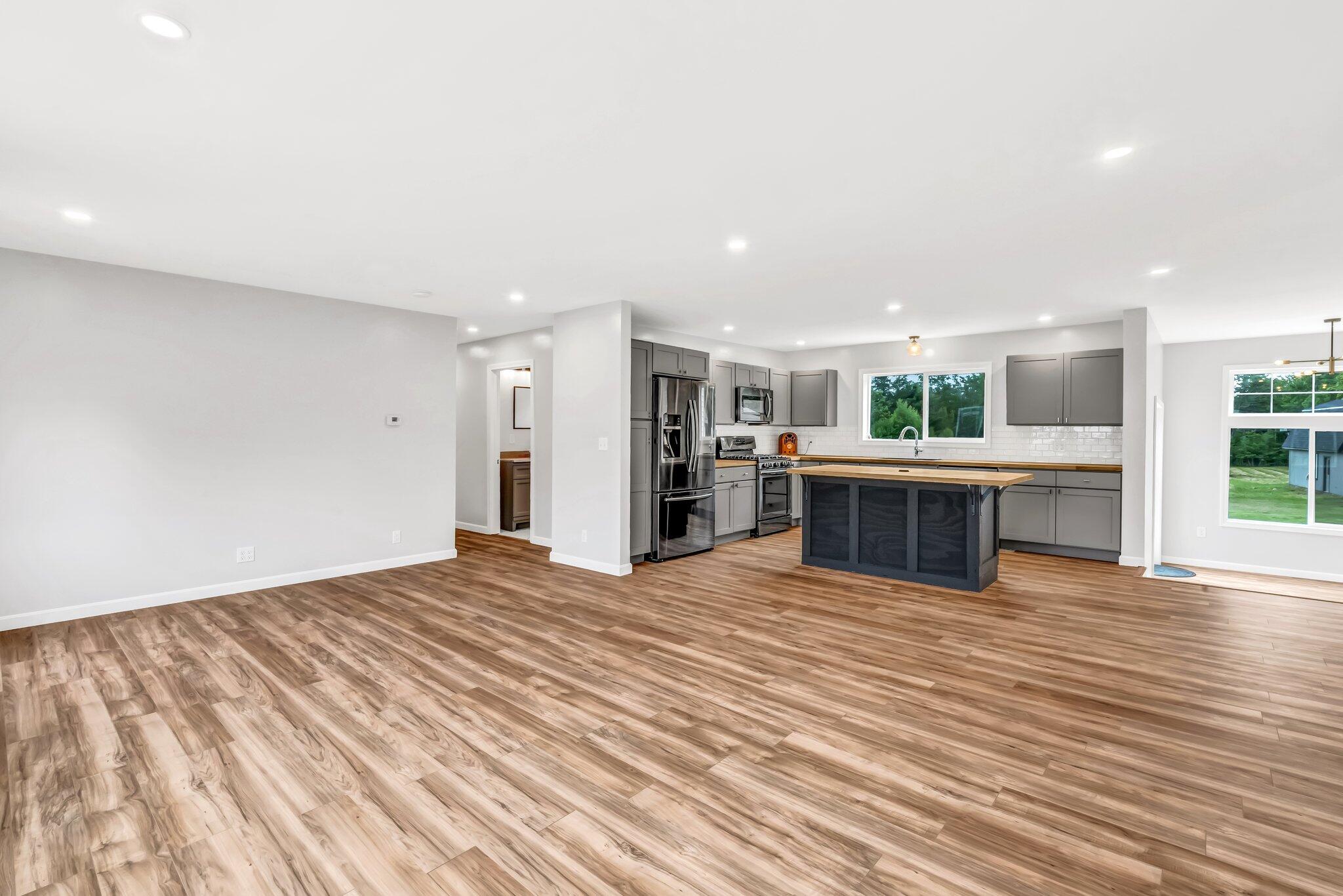 985 Main Road Eddington ME 04428