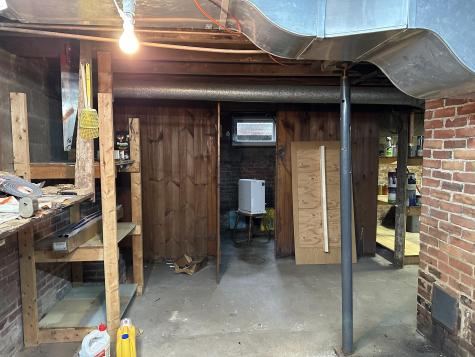 111 Whitney Street Auburn ME 04210