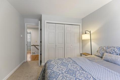 17 Glenndale Circle Scarborough ME 04074