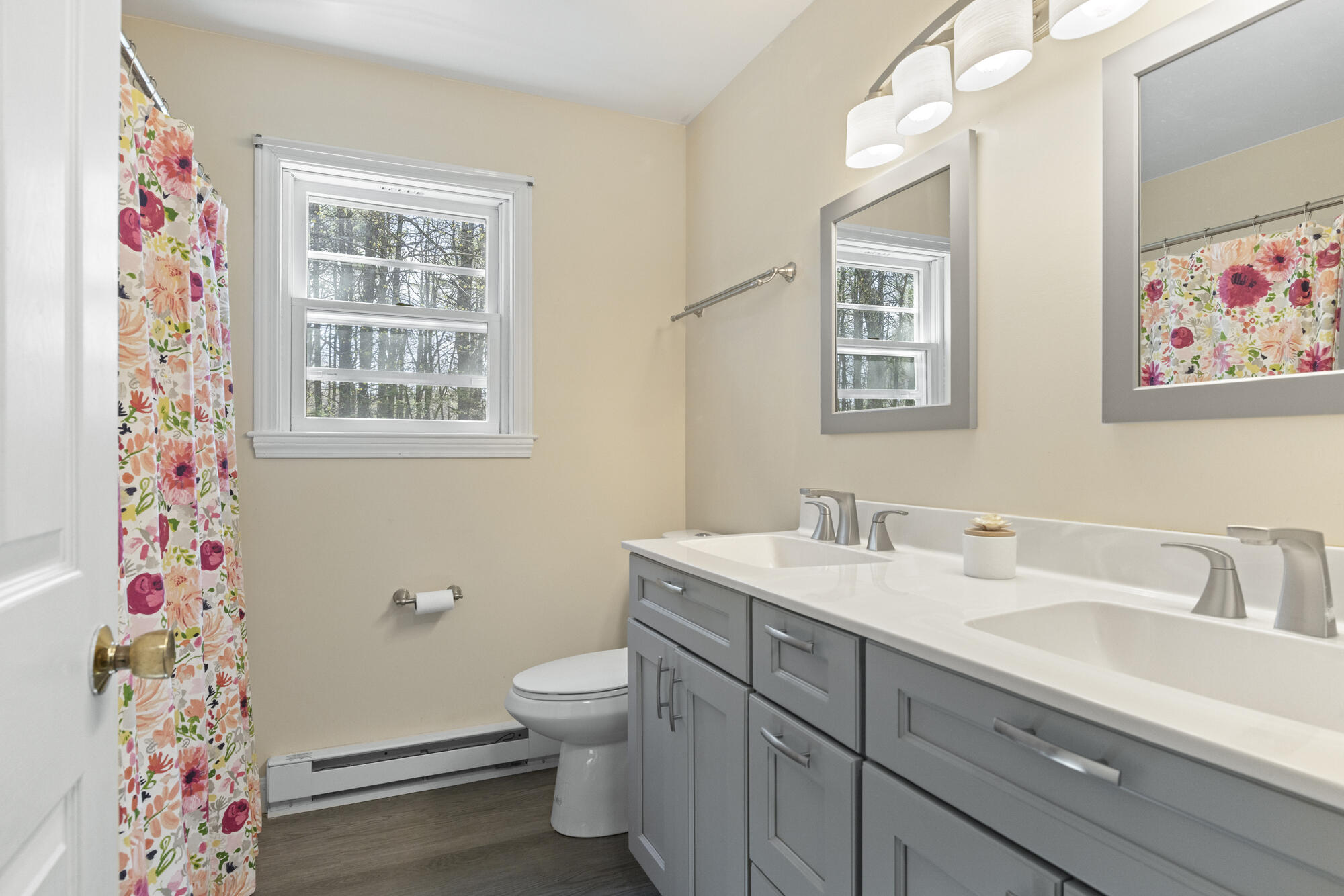 17 Glenndale Circle Scarborough ME 04074