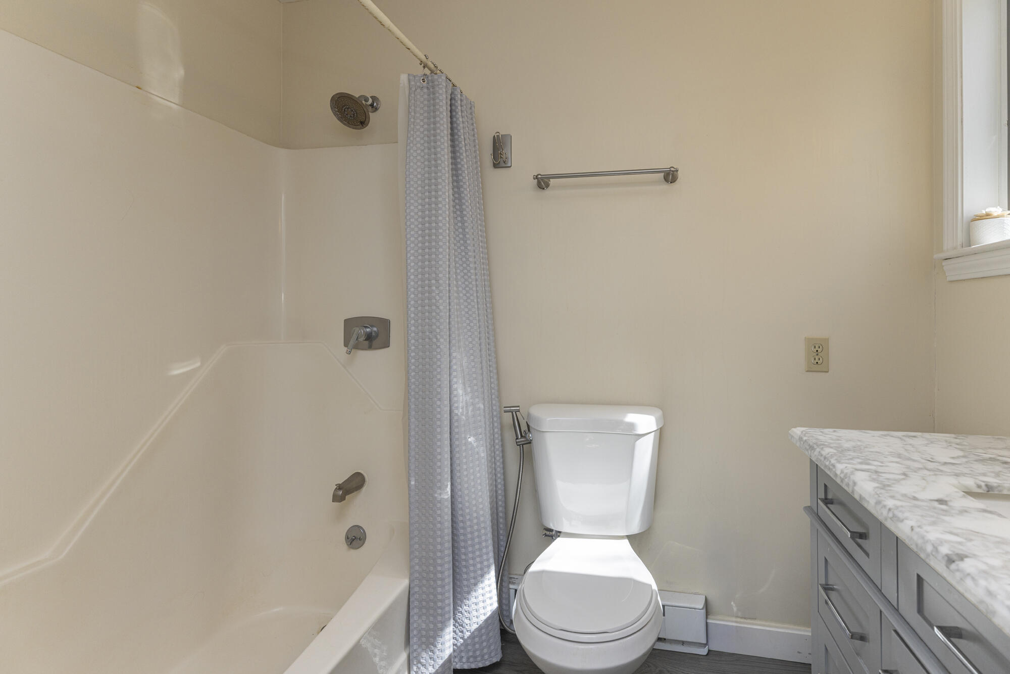 17 Glenndale Circle Scarborough ME 04074