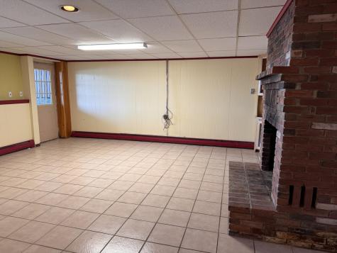 88 Cove Road Auburn ME 04210