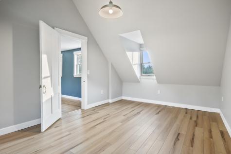 675 River Road Leeds ME 04263