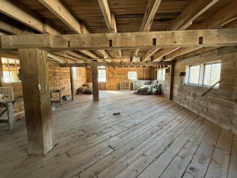 675 River Road Leeds ME 04263