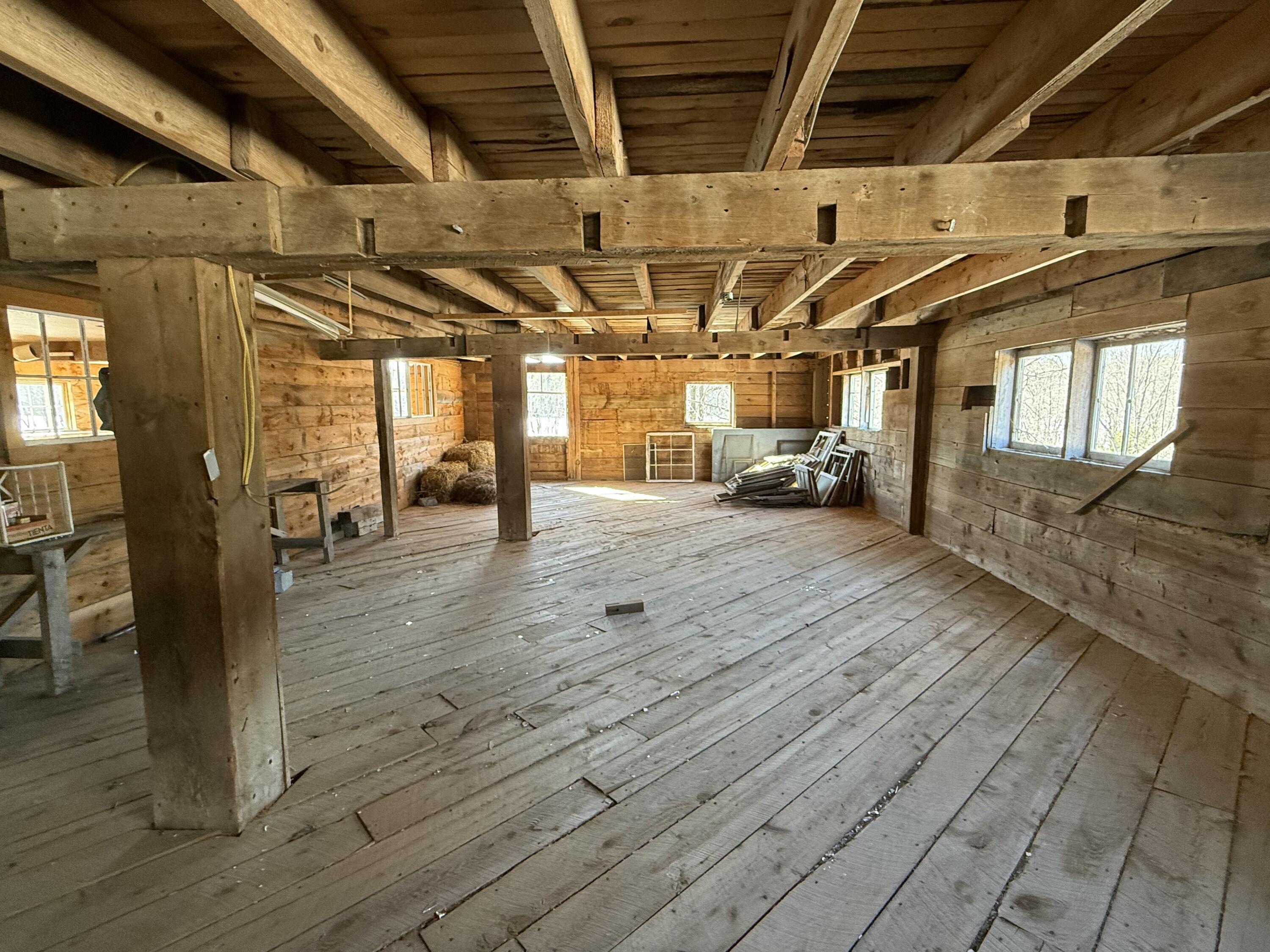 675 River Road Leeds ME 04263